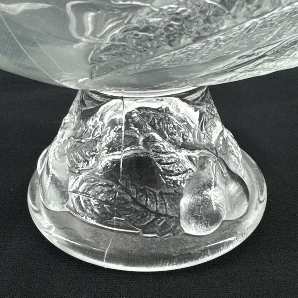 Pedestal Fruit Bowl Pear Leaf Design Vintage 80s Teleflora‎ Pressed Glass 7.5
